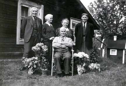 Albert Larsson med sina bröder Johan Verner och Oskar, med sina resp fruar.